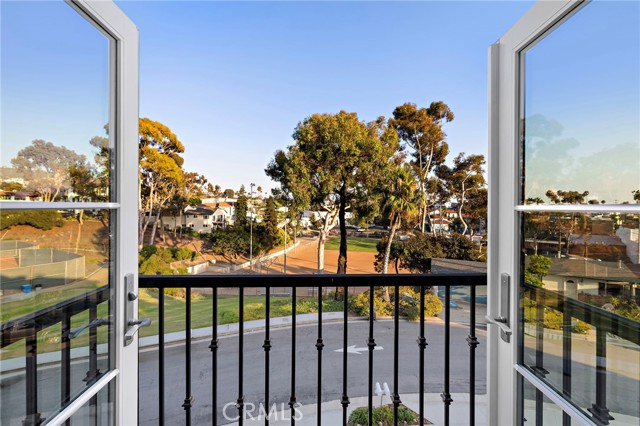 Detail Gallery Image 15 of 34 For 163 Calle Redondel, San Clemente,  CA 92672 - 3 Beds | 2/1 Baths