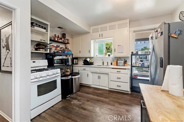 Detail Gallery Image 16 of 33 For 323 E Colton, Redlands,  CA 92374 - 3 Beds | 2 Baths