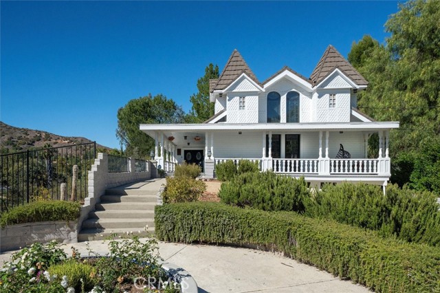 Detail Gallery Image 2 of 71 For 28933 Wagon Rd, Agoura Hills,  CA 91301 - 4 Beds | 5 Baths