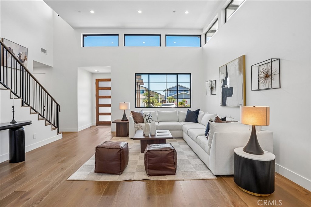 https://media.crmls.org/medias/4ed6042c-771e-4553-8186-7a0c3c3e7067.jpg?preset=X-Large