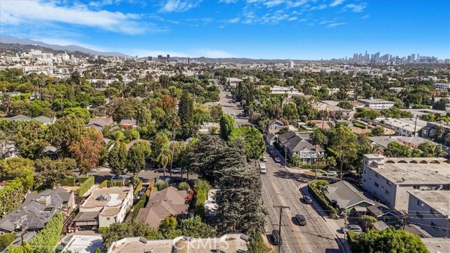 Detail Gallery Image 29 of 51 For 1301 N Orange Grove Ave, West Hollywood,  CA 90046 - 4 Beds | 3 Baths