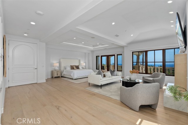 2 Gallery Place, Newport Coast CA: https://media.crmls.org/medias/4ed6bdc5-40e7-4fb1-94c4-87596a2586c1.jpg