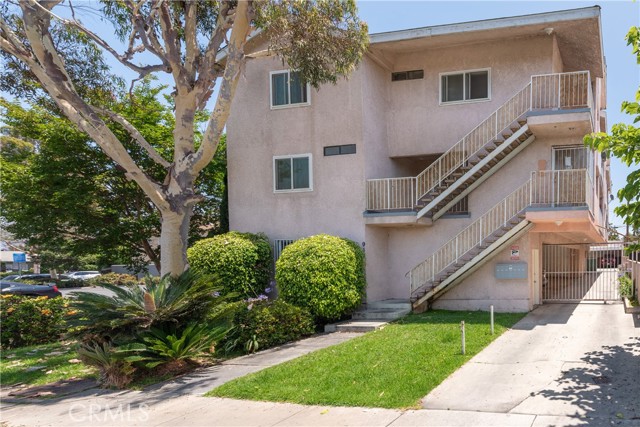 912 S Ash AVE Unit: 4
