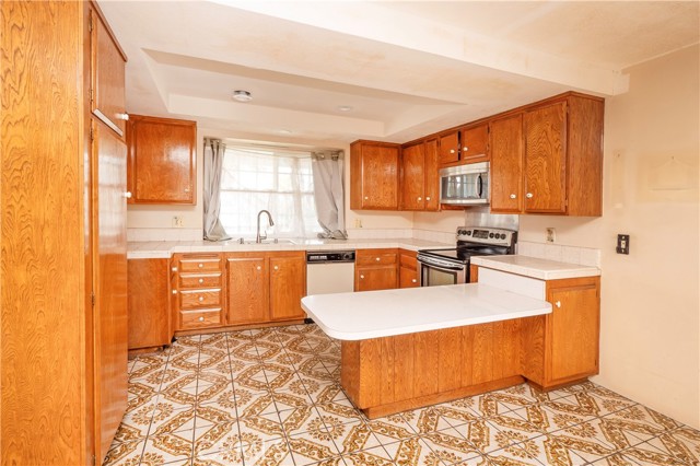 Detail Gallery Image 5 of 23 For 4424 Calada, Pico Rivera,  CA 90660 - 4 Beds | 2 Baths