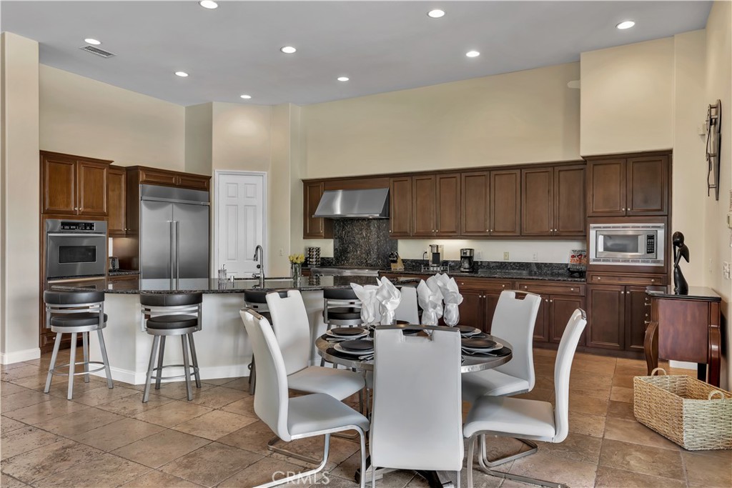 MLS #OC24164197 img 12