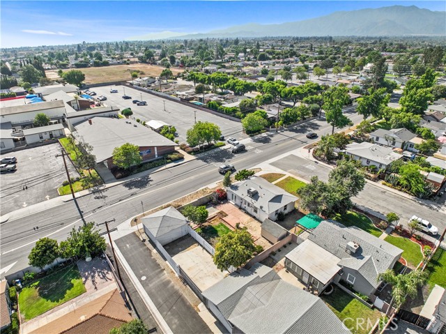 794 Winn Drive, Upland CA: https://media.crmls.org/medias/4ed82cf6-3116-4fbf-9a32-ec4c226a44d3.jpg