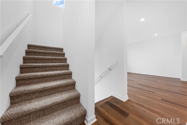Detail Gallery Image 11 of 26 For 559 via Vallarta, Camarillo,  CA 93012 - 3 Beds | 2/2 Baths
