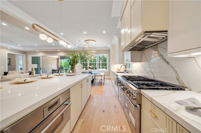 608 Arbolada Drive, Arcadia CA: https://media.crmls.org/medias/4ed94f01-ecd2-487d-ad29-02f17bb5c005.jpg