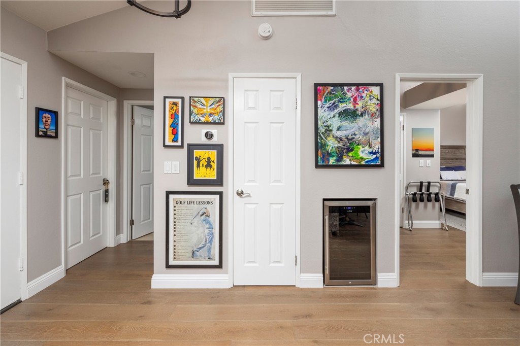 https://media.crmls.org/medias/4ed9ecc2-722a-4bc0-a708-e47d9ae61458.jpg?preset=X-Large