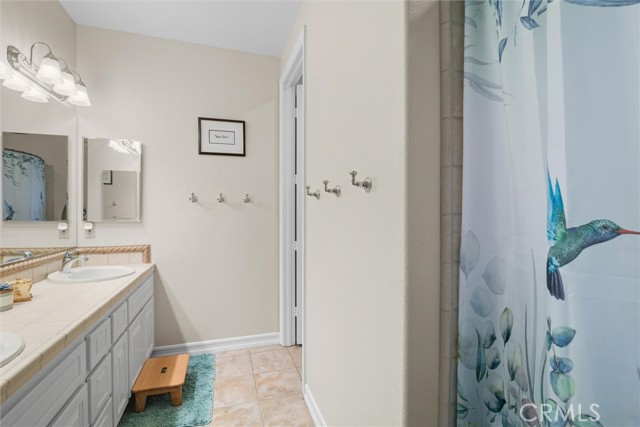 21100 Paseo Montana, Murrieta CA: https://media.crmls.org/medias/4edaac8e-93b2-47ff-b898-94289af17b6a.jpg