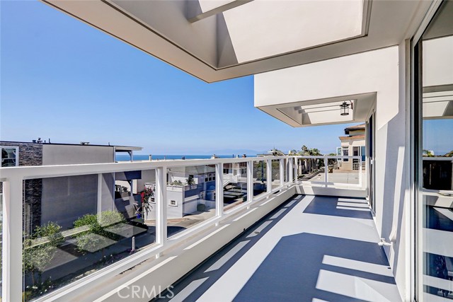 3304 Manhattan Avenue, Manhattan Beach, California 90266, 2 Bedrooms Bedrooms, ,2 BathroomsBathrooms,Residential,Sold,Manhattan,SB23169672