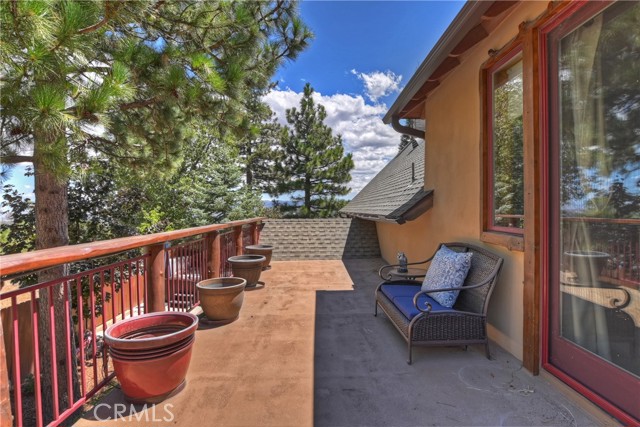Detail Gallery Image 47 of 70 For 1011 Black Oaks Dr, Lake Arrowhead,  CA 92352 - 4 Beds | 3 Baths