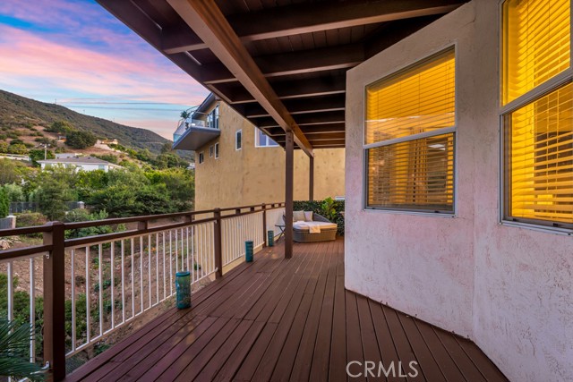 1124 Kathleen Drive, Newbury Park CA: https://media.crmls.org/medias/4edd8b9f-cac0-4fab-9292-faa4d28b6b72.jpg