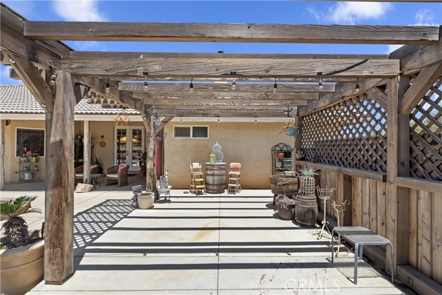 8328 Chateau Road, Phelan CA: https://media.crmls.org/medias/4eddb135-d03f-4afd-be7f-d38390a1820c.jpg
