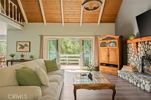 28165 Grenoble, Lake Arrowhead, CA 92352