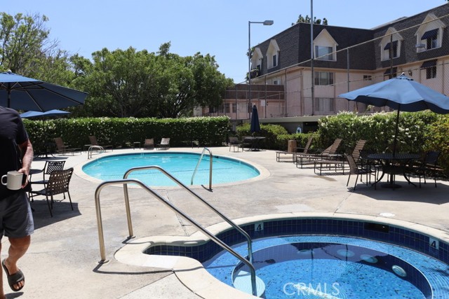 2385 Roscomare Road, Bel Air CA: https://media.crmls.org/medias/4edece96-8181-4b18-a8ef-3e2d18b499cf.jpg