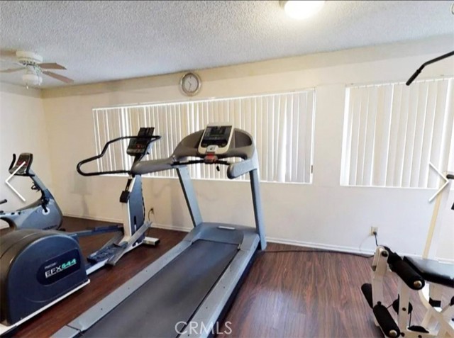 Detail Gallery Image 9 of 11 For 209 S Prospect Ave #108,  Redondo Beach,  CA 90277 - 1 Beds | 1 Baths