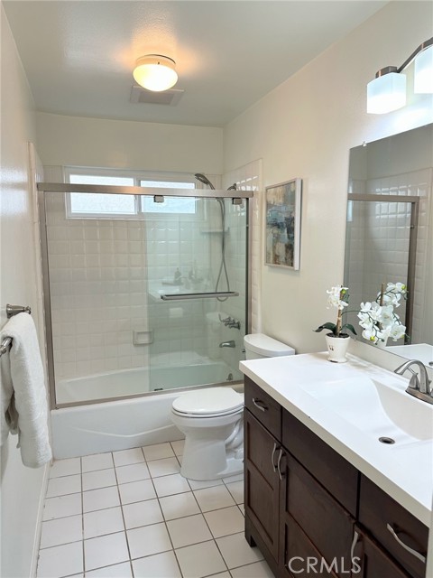 1711 Axenty Way, Redondo Beach, California 90278, 3 Bedrooms Bedrooms, ,2 BathroomsBathrooms,Residential,For Sale,Axenty Way,SB25247458