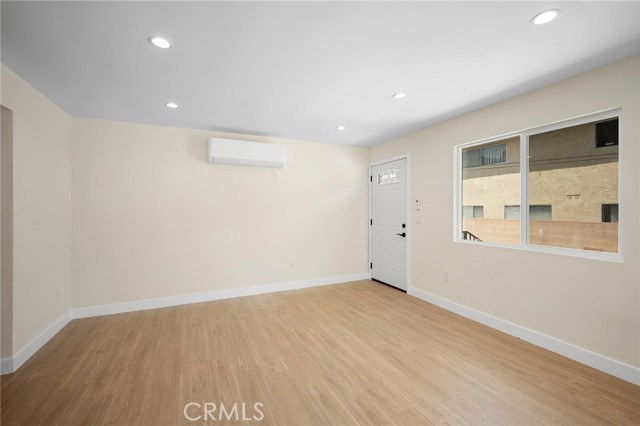 Detail Gallery Image 5 of 15 For 1007 W Angeleno Ave #102,  Burbank,  CA 91506 - 1 Beds | 1 Baths
