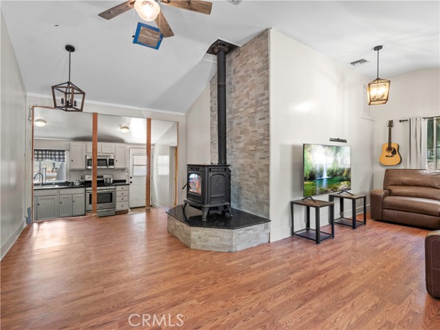 Detail Gallery Image 15 of 42 For 15221 Calle San Luis Potosi, Green Valley,  CA 91390 - 3 Beds | 2 Baths