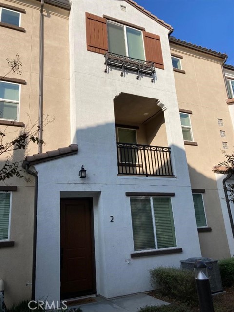 Detail Gallery Image 1 of 9 For 261 N Magnolia Ave #2,  Anaheim,  CA 92801 - 4 Beds | 3/1 Baths