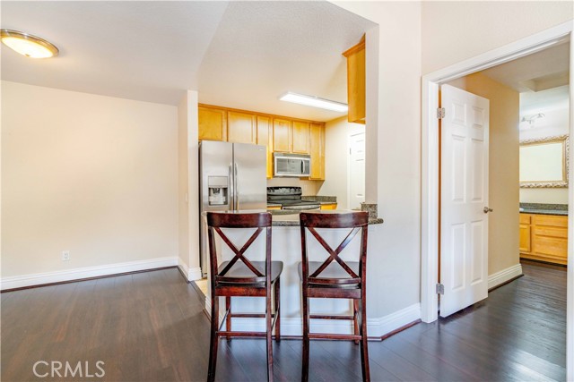 Detail Gallery Image 8 of 37 For 2325 Del Mar Way #208,  Corona,  CA 92882 - 2 Beds | 2 Baths