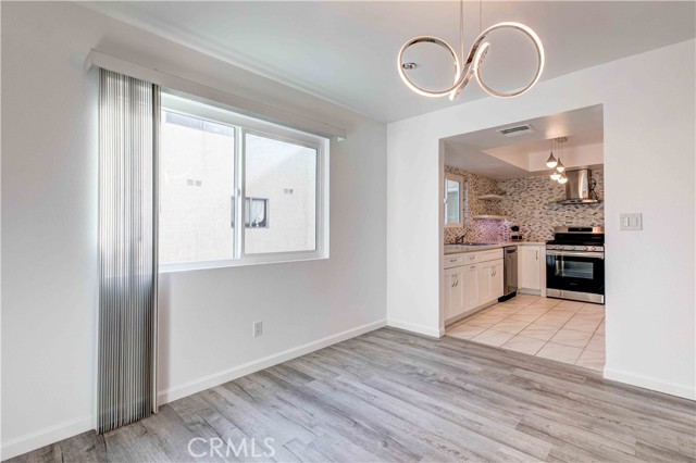 8801 Cedros Avenue, 13 photo 7