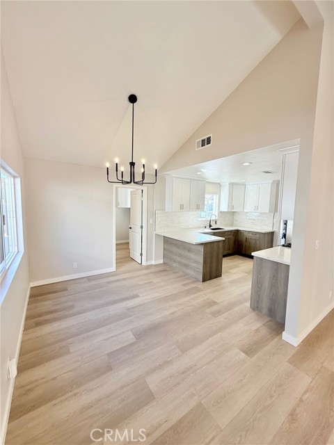 Detail Gallery Image 7 of 27 For 27215 Elias, Saugus,  CA 91350 - 4 Beds | 2 Baths