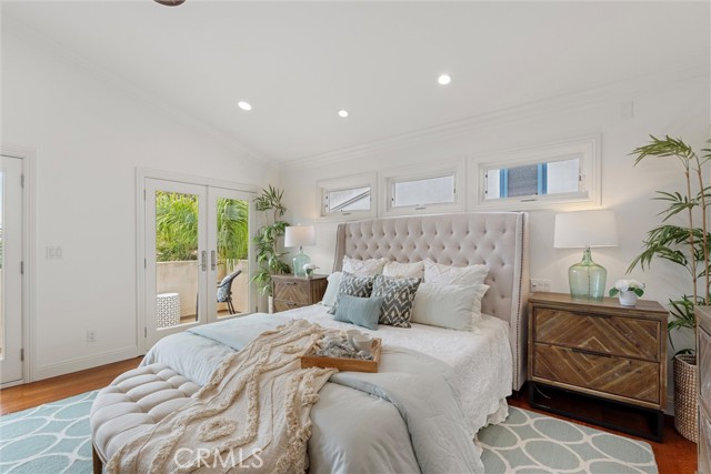 2000 Walnut Avenue, Manhattan Beach CA: https://media.crmls.org/medias/4ee48033-32a9-41e3-ae6b-4c6431644666.jpg