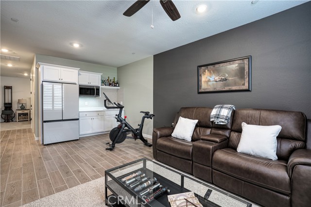 Detail Gallery Image 13 of 32 For 1093 Traverse Dr, Madera,  CA 93636 - 4 Beds | 3/1 Baths