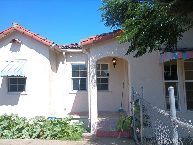 1580 N Orange Grove Avenue, Pomona CA: https://media.crmls.org/medias/4ee4cc5a-f0b8-410d-9ba8-797d2b7a6882.jpg