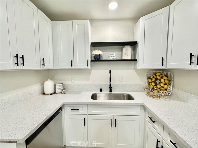 Detail Gallery Image 8 of 21 For 1439 Sheridan Rd, San Bernardino,  CA 92407 - 4 Beds | 2 Baths