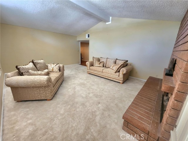 450 Fairway Drive, Palmdale CA: https://media.crmls.org/medias/4ee4e357-f6ea-4bf9-816f-6d9fd22ce073.jpg