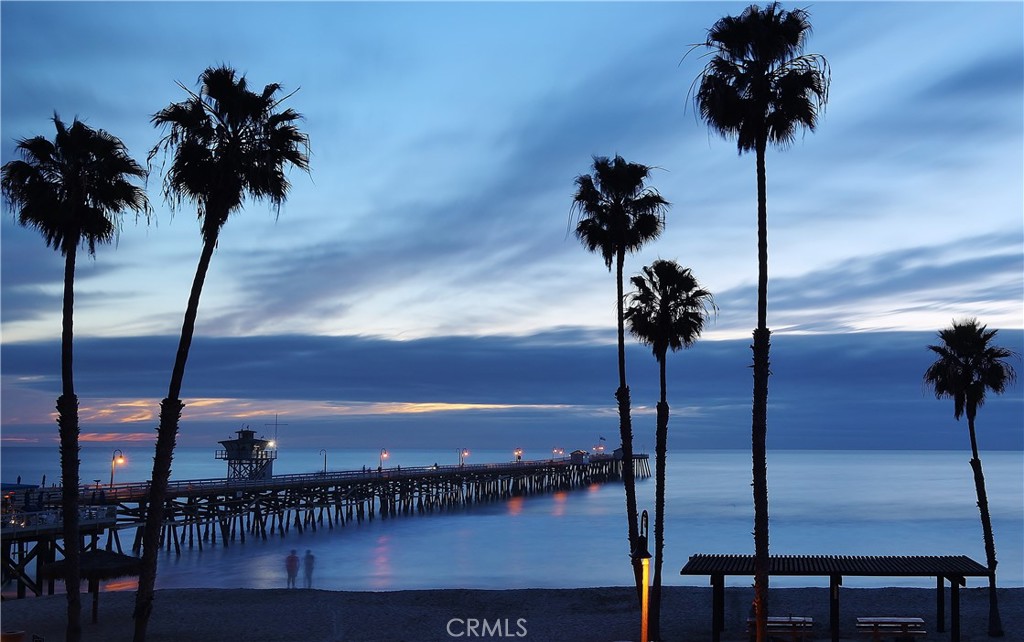 https://media.crmls.org/medias/4ee4fd88-be02-4785-94a0-c2bfabe1230f.jpg?preset=X-Large