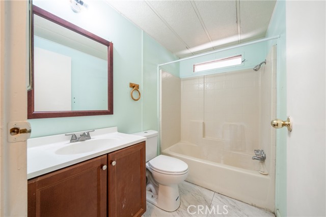 Detail Gallery Image 12 of 25 For 3524 E Avenue R #300,  Palmdale,  CA 93550 - 3 Beds | 2 Baths