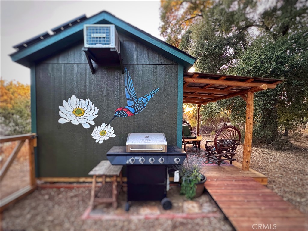 https://media.crmls.org/medias/4ee66a90-83bc-46da-9437-ac2aa6d98b39.jpg?preset=X-Large