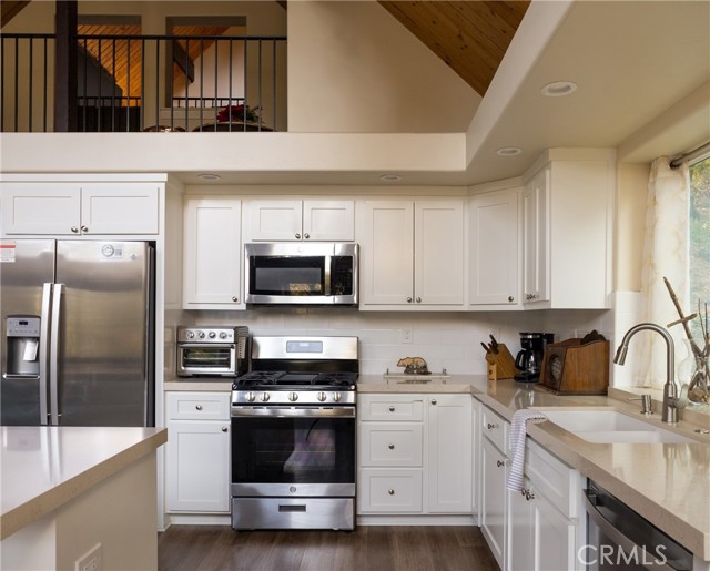 517 Brentwood, Lake Arrowhead, CA 92352