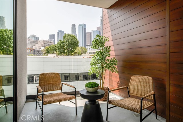 118 Astronaut Ellison S Onizuka Street, Los Angeles CA: https://media.crmls.org/medias/4ee73902-4000-4d57-a74d-0ab8b7f59c63.jpg