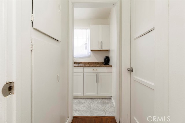 343 Concord Street, Glendale CA: https://media.crmls.org/medias/4ee77e89-0f13-4c1d-aeba-31200c70a72f.jpg