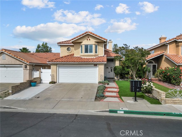 Detail Gallery Image 1 of 39 For 19777 Azure Field Dr, Newhall,  CA 91321 - 3 Beds | 3 Baths