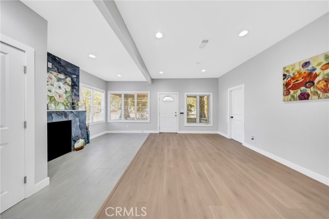 Detail Gallery Image 8 of 48 For 404 E Kingsley Ave, Pomona,  CA 91767 - 5 Beds | 3 Baths