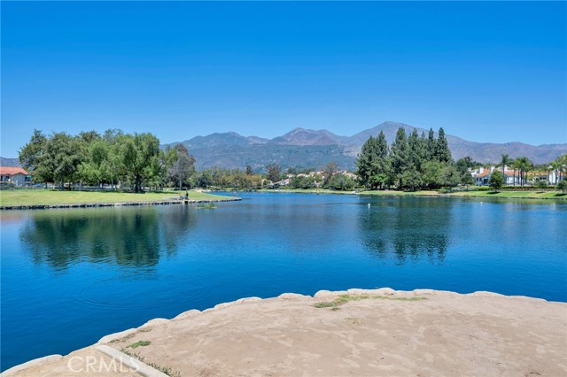 4 Gavilan, Rancho Santa Margarita CA: https://media.crmls.org/medias/4ee88ec2-fd2e-4d65-bf0f-0dba8f32a752.jpg