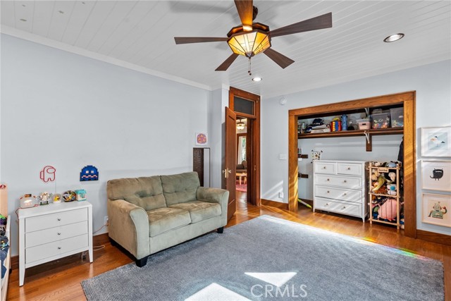 1719 Monte Vista Street, Pasadena CA: https://media.crmls.org/medias/4ee8a950-92db-4b6a-b19d-99987b84b6f5.jpg