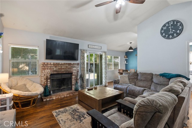 Detail Gallery Image 6 of 29 For 1580 La Linda Ln, Chico,  CA 95926 - 3 Beds | 2 Baths