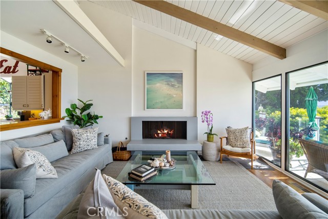 Detail Gallery Image 12 of 54 For 19 N Vista De La Luna, Laguna Beach,  CA 92651 - 3 Beds | 2 Baths