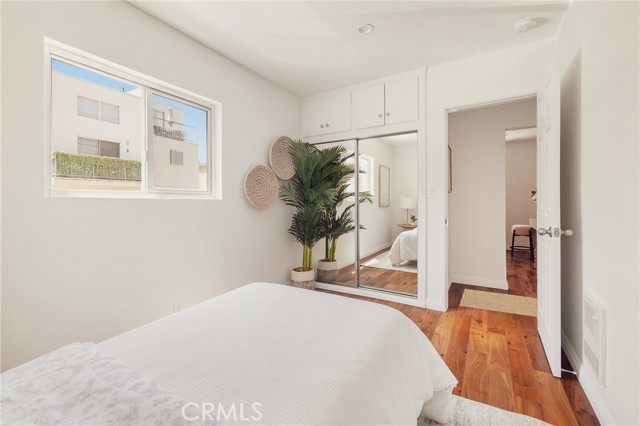 Detail Gallery Image 16 of 26 For 1918 11th St #D,  Santa Monica,  CA 90404 - 2 Beds | 2 Baths