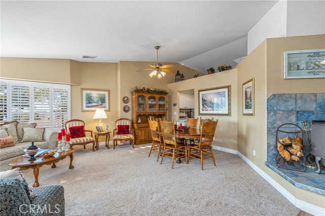 Detail Gallery Image 18 of 73 For 12325 Stuveling St, Oak Hills,  CA 92344 - 4 Beds | 2 Baths