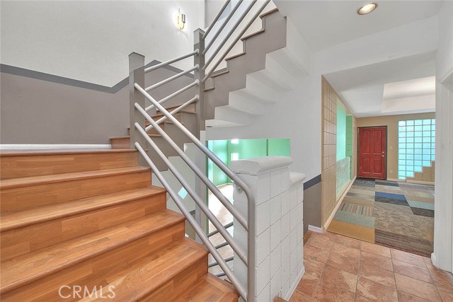 Detail Gallery Image 10 of 69 For 6423 Deep Dell, Hollywood,  CA 90068 - 3 Beds | 2/1 Baths