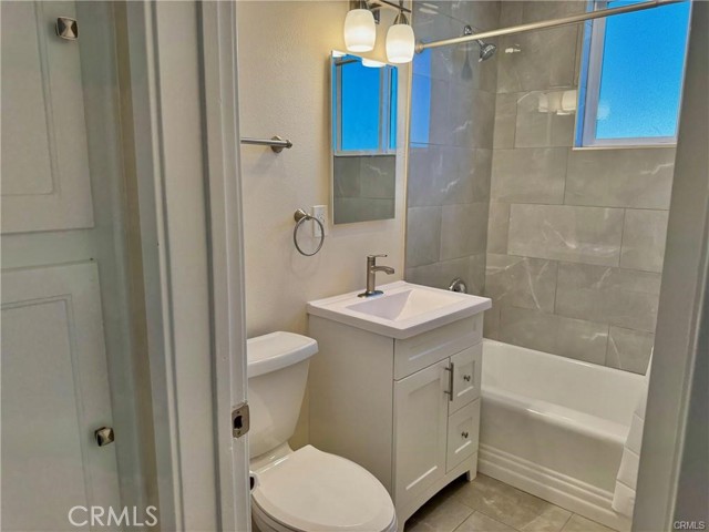 Detail Gallery Image 6 of 12 For 5618 Graywood Ave, Lakewood,  CA 90712 - 2 Beds | 1 Baths