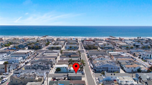 300 34th Street, Newport Beach CA: https://media.crmls.org/medias/4eea7aac-bd28-42b1-9cba-d1be81296bf7.jpg